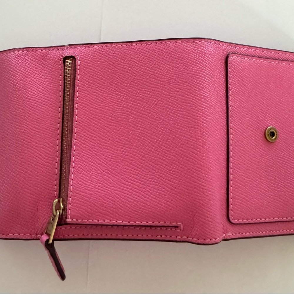 Coach Hot Pink Leather Small Wallet with Gold 'C' Accent - Picture 4 of 7